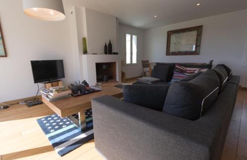 Locmaria Casa | Maison récente avec jardin et wifi à Locmaria - FR-1-418-13
