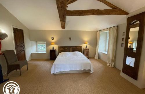 Le Tablier Casa | Maison rénovée avec piscine et grand jardin, à 2 km de la Vallée de l'Yon - FR-1-426-329
