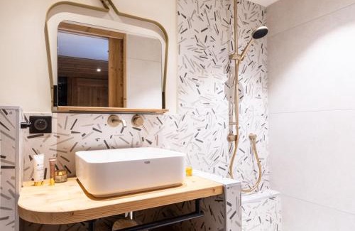 Praranger Casa | Maison Rénovée pour 6 Pers. à 2 km des Pistes avec Balcon et Skiroom - FR-1-570-59