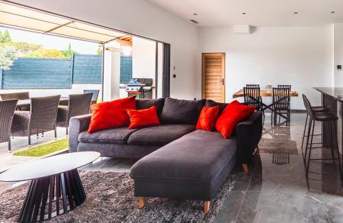 Aups Casa | Maison Sanchez - Maison Climatisée avec Piscine
