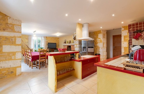 Saint-Pierre-de-Cole Casa | Casa de vacaciones "Maison Sébastien" con piscina privada, terraza privada y Wi-Fi