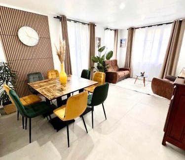 Montebourg Casa | Maison spacieuse à Montebourg avec jardin