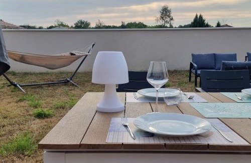 Saint-Seurin-sur-l'Isle Casa | Maison style "Bohême" parfaite entre Collègues ou Famille - Jusqu'à 9 personnes -