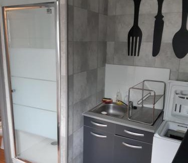 Sedan Apartamento | MAISON Studio SEDAN Meublé 14M2 INDEPENDANT