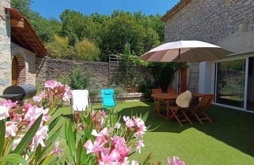 Saint-Vincent-Rive-d'Olt Cama Y Desayuno | Maison sur le Lot