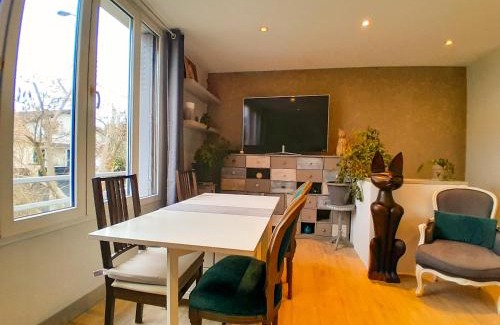 Houilles Casa | Maison T3 cosy, jardin, bureau & parking privé