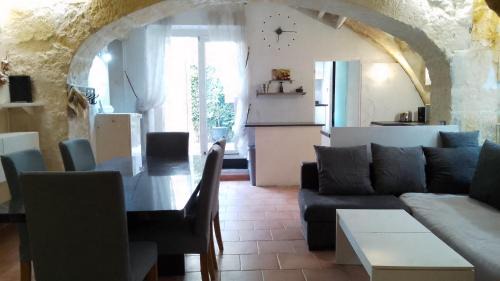 Fontvieille Casa | Maison Troglodyte en Provence