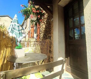 Ortiporio Casa | Maison typique de village Corse , 10 min aéroport et de la mer