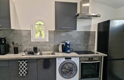 Trets Apartamento | Maisonnette 40 m2 with terrace swimming pool view Ste Victoire parking