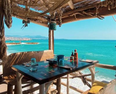 Villeneuve-Loubet Apartamento | Maisonnette très appréciée entre Mer et Nature Climatisée avec Cuisine Terrasse Parking