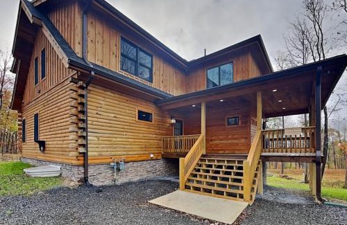McHenry Casa | Majestic Manor