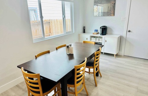 West University Casa | Majestic Reno Villa|/4Bedrooms/Sleeps14