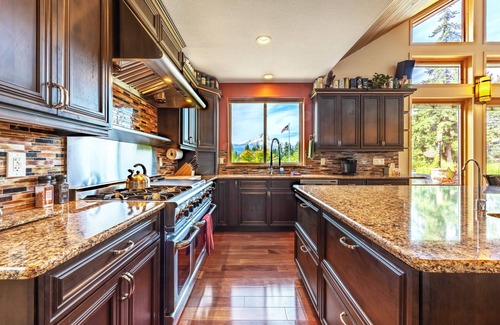 Parkdale Casa | Majestic Views, Hot Tub