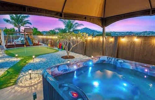Spring Valley Casa | Majestic Views Pool&Jacuzzi, Mini Golf, Playground