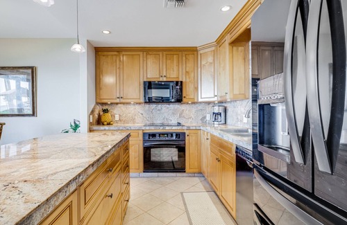 Wailea Condominio | Makena Surf B205 Beachfront Resort - 2 Bedroom Oceanfront Condo