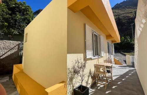 Paul do Mar Apartamento | maktub sunset cottage