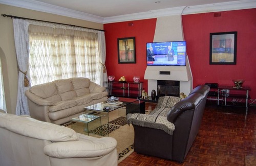 Harare East Casa | Malcom @ Las Palmas Guest House
