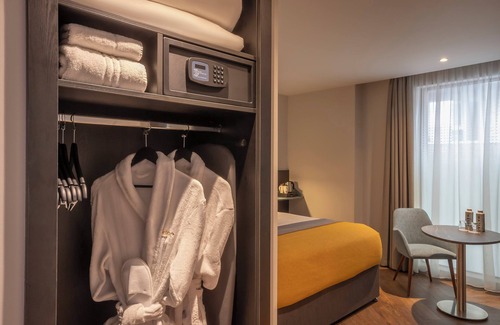 Manchester City Centre Hotel | Maldron Hotel Manchester Cathedral Quarter