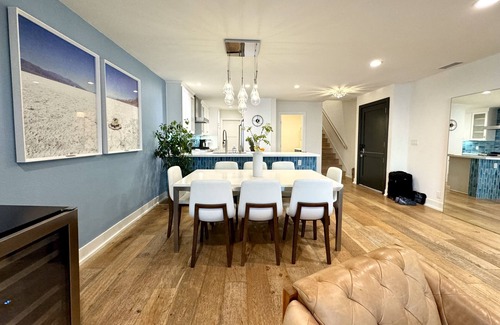 Eastern Malibu Casa | Malibu Luxury Beachfront Gallery + Private Beach Access