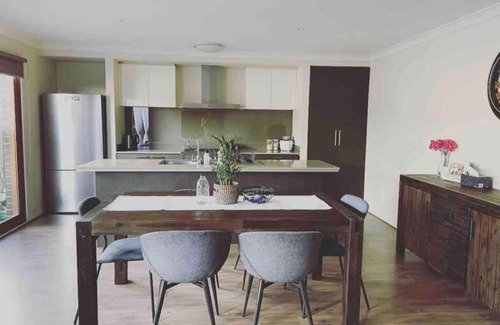Truganina Casa | Malik place