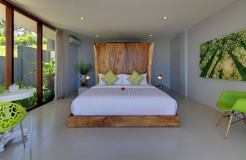 Senggigi Cama Y Desayuno | Malimbu Cliff Villa