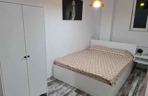 Bacau Apartamento | Mall First CoolApart