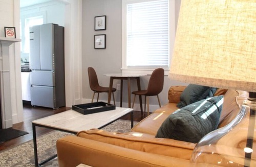 Downtown Knoxville Casa | Mall St · Cozy Haven In The City W/Deck <5 min to DT Knox