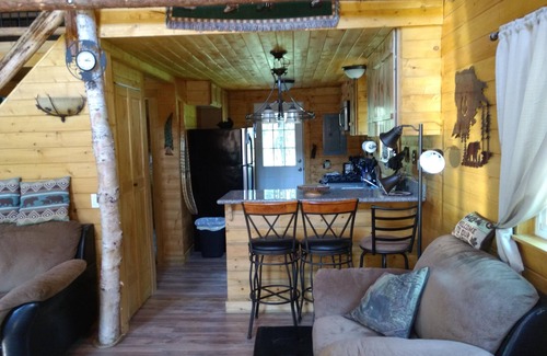 Funny River Cabina | Alquiler de cabañas: Soldotna, cerca del río Kenai, ideal para familias, ideal para pescadores