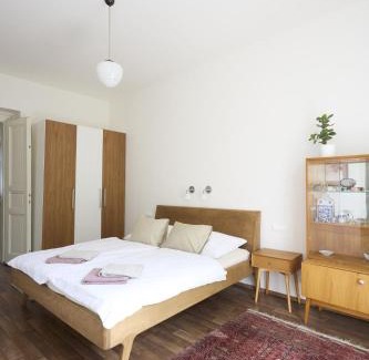 Bubenec Apartamento | Mama's apartment in Letna