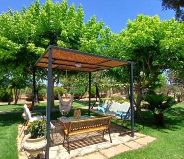 Skafidia Villa | Mama’s Sunshine Garden Villa