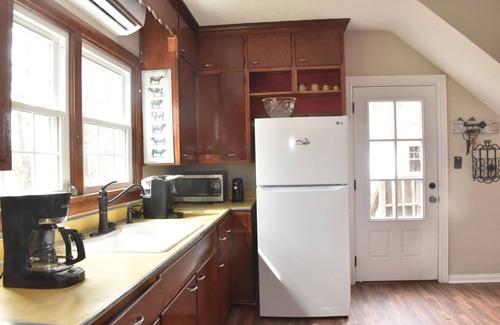 Drake Casa | Toda la casa y la granja / hoguera / Mammoth Cave / Zipline / WKU / Beech Bend / Corvette / Relax