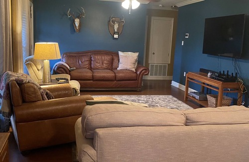 Lake Charles Casa | Man Camp or Ladies Retreat