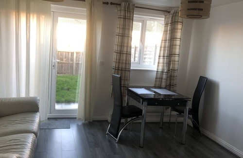 Basildon Casa | Mana Comfy