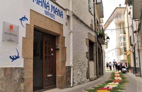Tossa de Mar Hostal | Mana Mana Youth Hostel