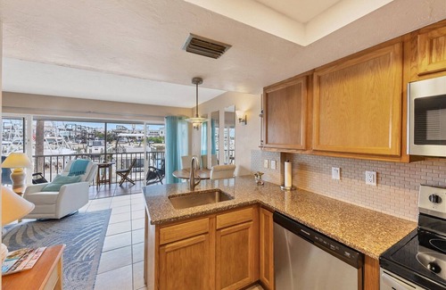 Englewood Condominio | Manatee Harbor: Marina, Heated Pool/Spa, Ferry to Island, Private/Public Beaches