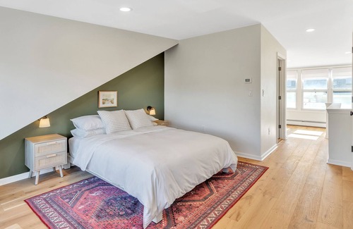 Roxborough-Manayunk Casa | Manayunk House on the Park, quiet block, close to Main Street!