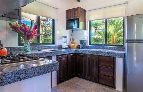 Ciudad Cortés Complejo | Mandala Ojochal Boutique Resort & Retreat Center