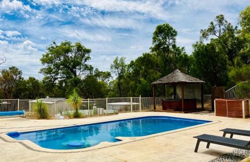 Parklands Casa | Mandurah Oasis Retreat