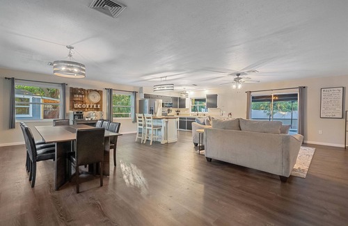 Sarasota Springs Casa | Mango Bay | Private Pool + Dog Play Area