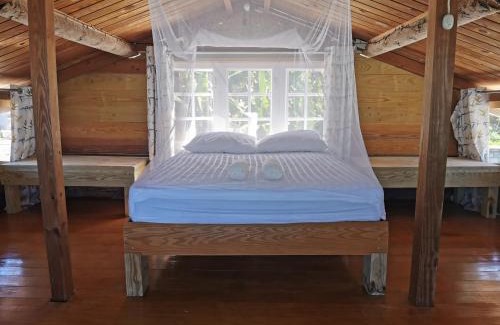 Castara Casa | Mango Bottom Jackson Trace