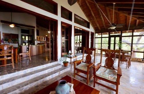 Roatan Complejo | Mango Creek Resort