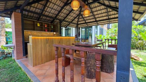 Quilon Complejo | Mango Lantern Villa by Mirth, Kollam