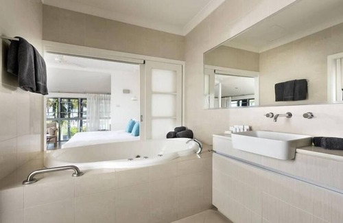 Broome Hotel | Mangrove Hotel
