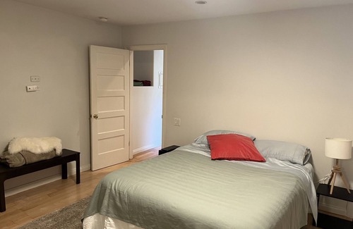 Sand Section Apartamento | Manhattan Beach Walkstreet with front patio, furnished or unfurnished
