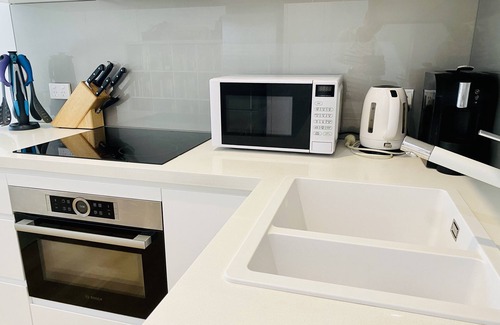 Manly Apartamento | Manly Beach Oasis- 2 BR cerca de la playa, cafeterías, restaurantes, bares, tiendas, estacionamiento