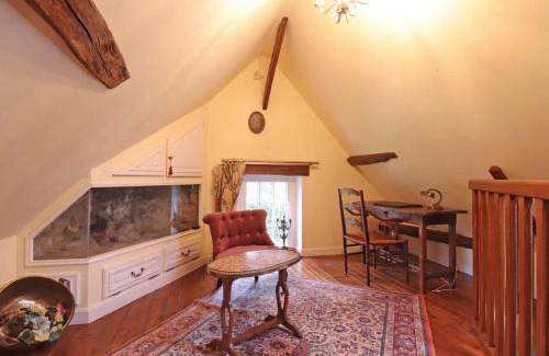 Saint-Pierre-des-Loges Casa | Manoir avec jardin privé, cheminée et animaux admis - FR-1-497-180