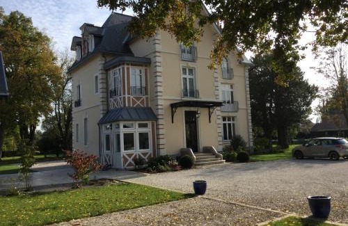 Yvre-l'Eveque Cama Y Desayuno | Manoir des Logis