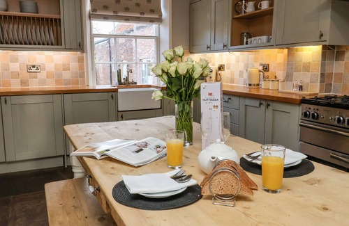 Ryther Cabaña | Manor House