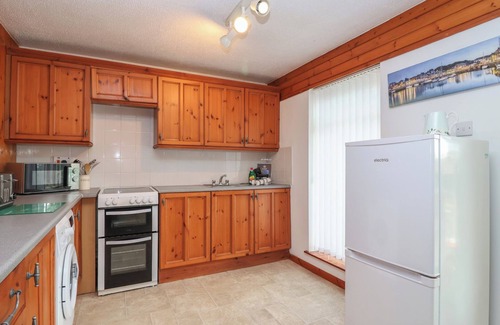 Saint Ann's Chapel Cabaña | MANORCOMBE 1, pet friendly, with pool in Gunnislake