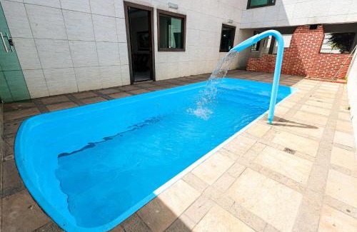 Europa Apartamento | Mansão BH 30 pessoas, Piscina, Sauna e Eventos